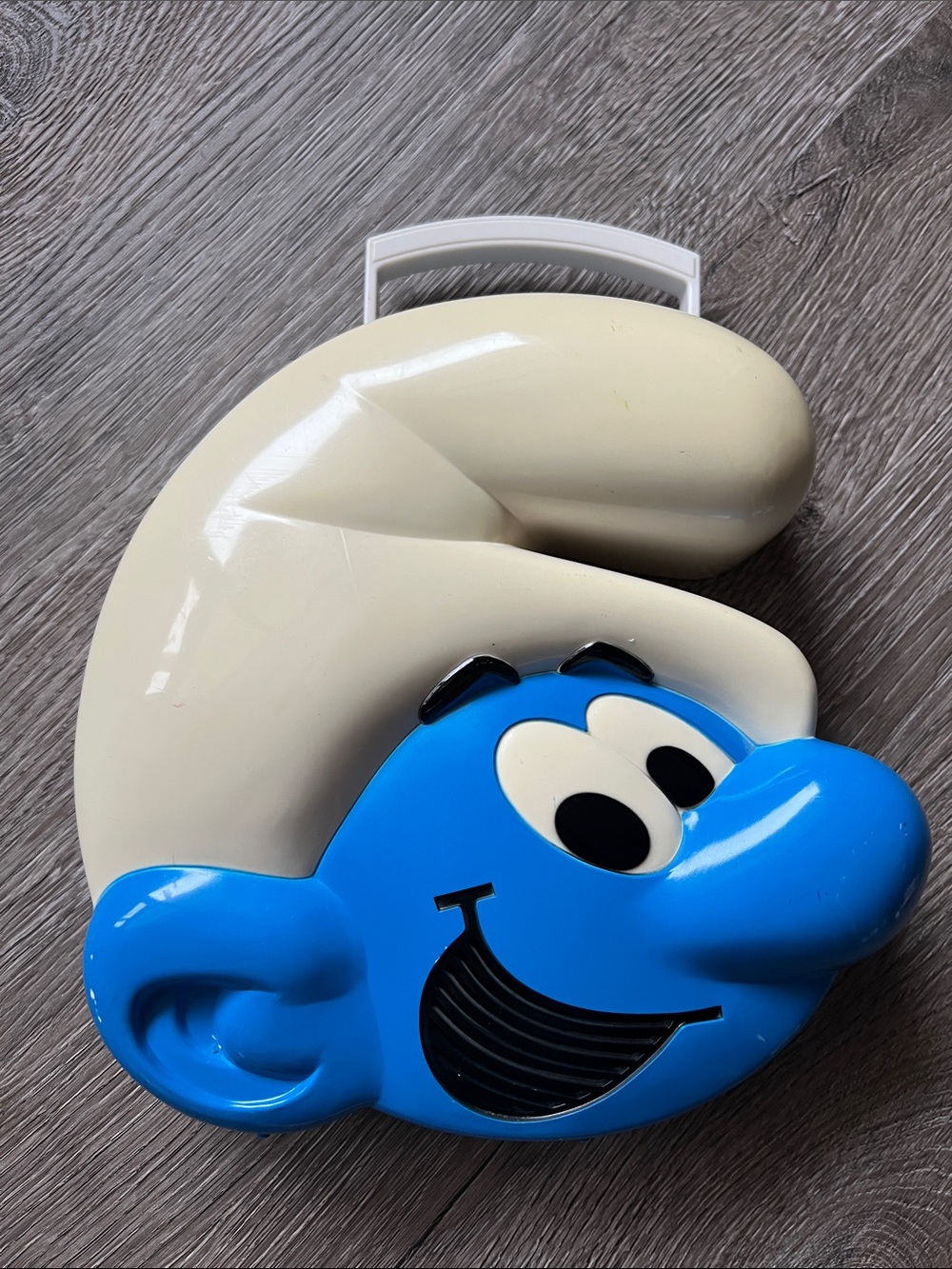 VINTAGE Smurfs cassette player RARE!!  80s *NOT WORKING*